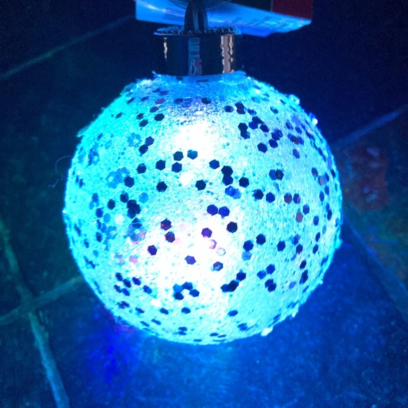 NWT 1 LEFT Large LED Color Light Changing Hanging Bulb - Picture 7 of 16